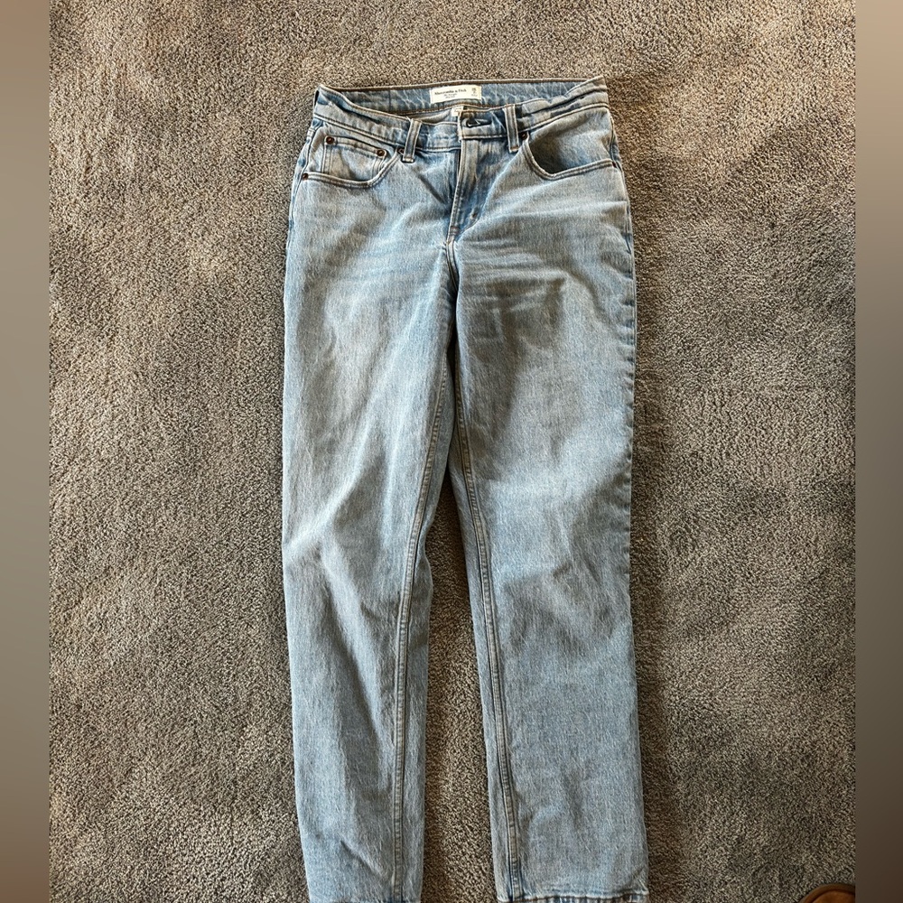 Straight leg jean - Abercrombie and fitch